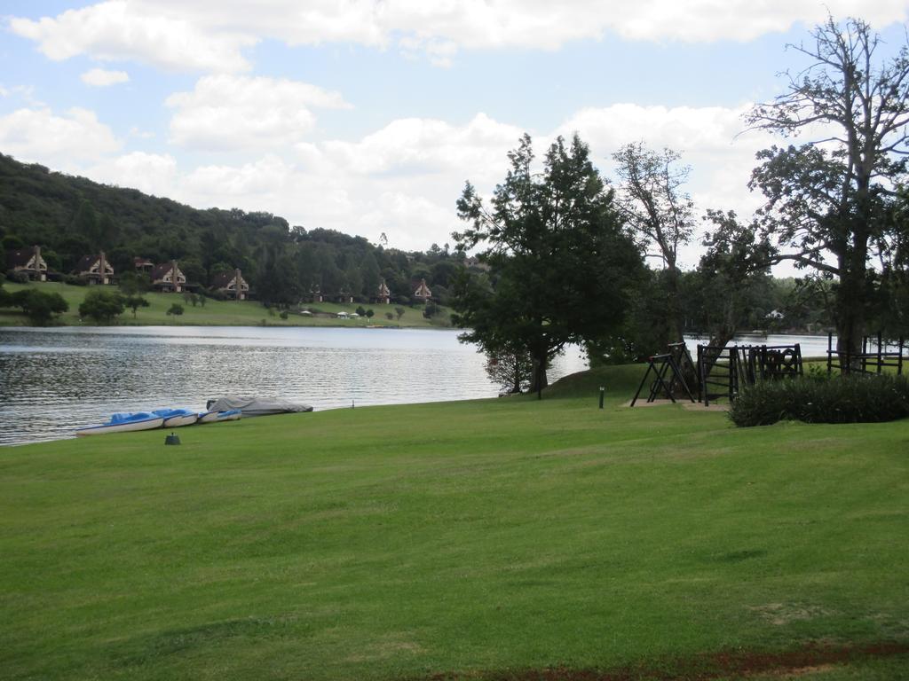 African Sky Hotels - Pine Lake Inn White River Exteriör bild