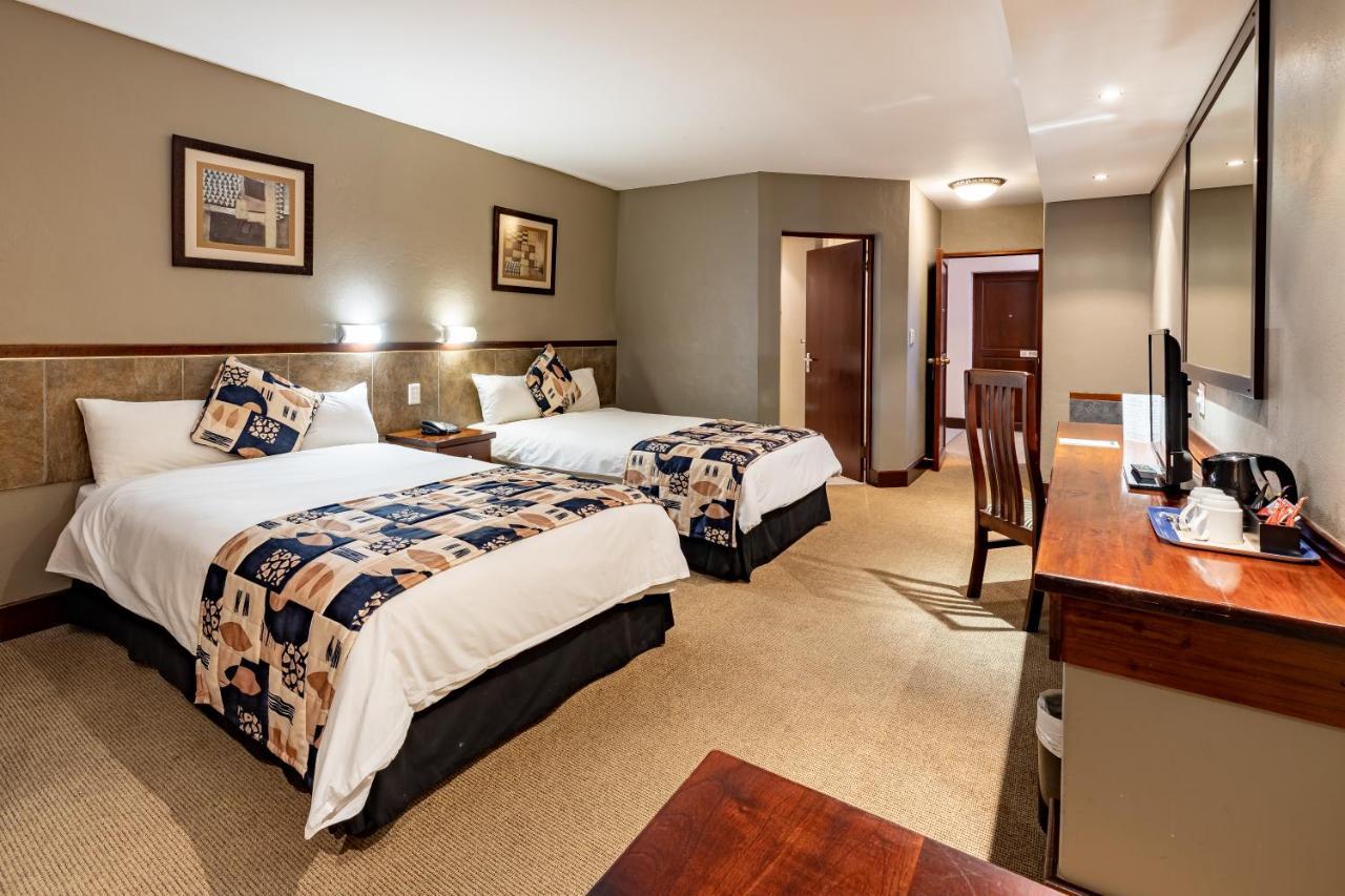 African Sky Hotels - Pine Lake Inn White River Exteriör bild