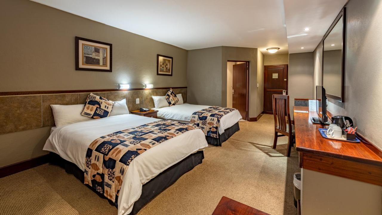 African Sky Hotels - Pine Lake Inn White River Exteriör bild