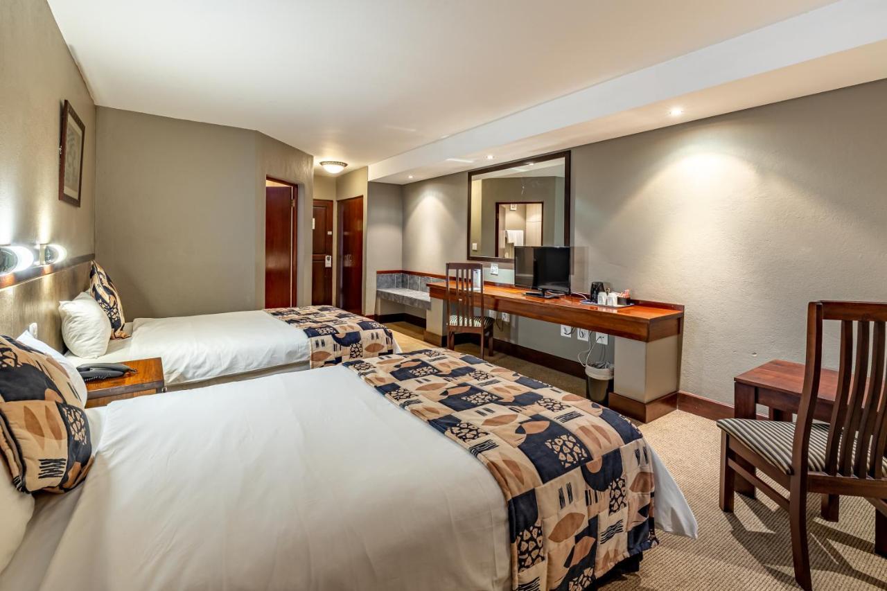 African Sky Hotels - Pine Lake Inn White River Exteriör bild