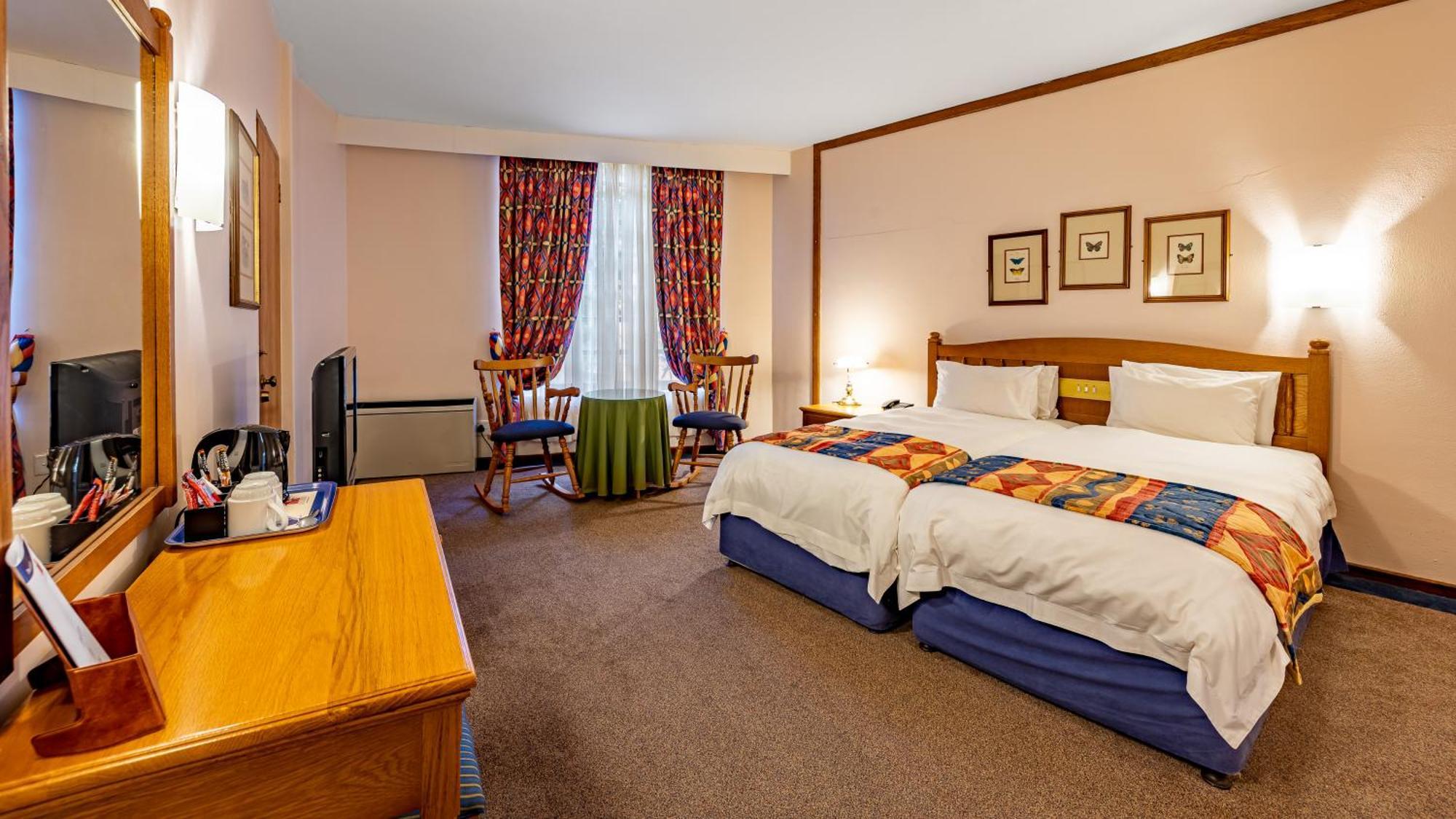 African Sky Hotels - Pine Lake Inn White River Exteriör bild