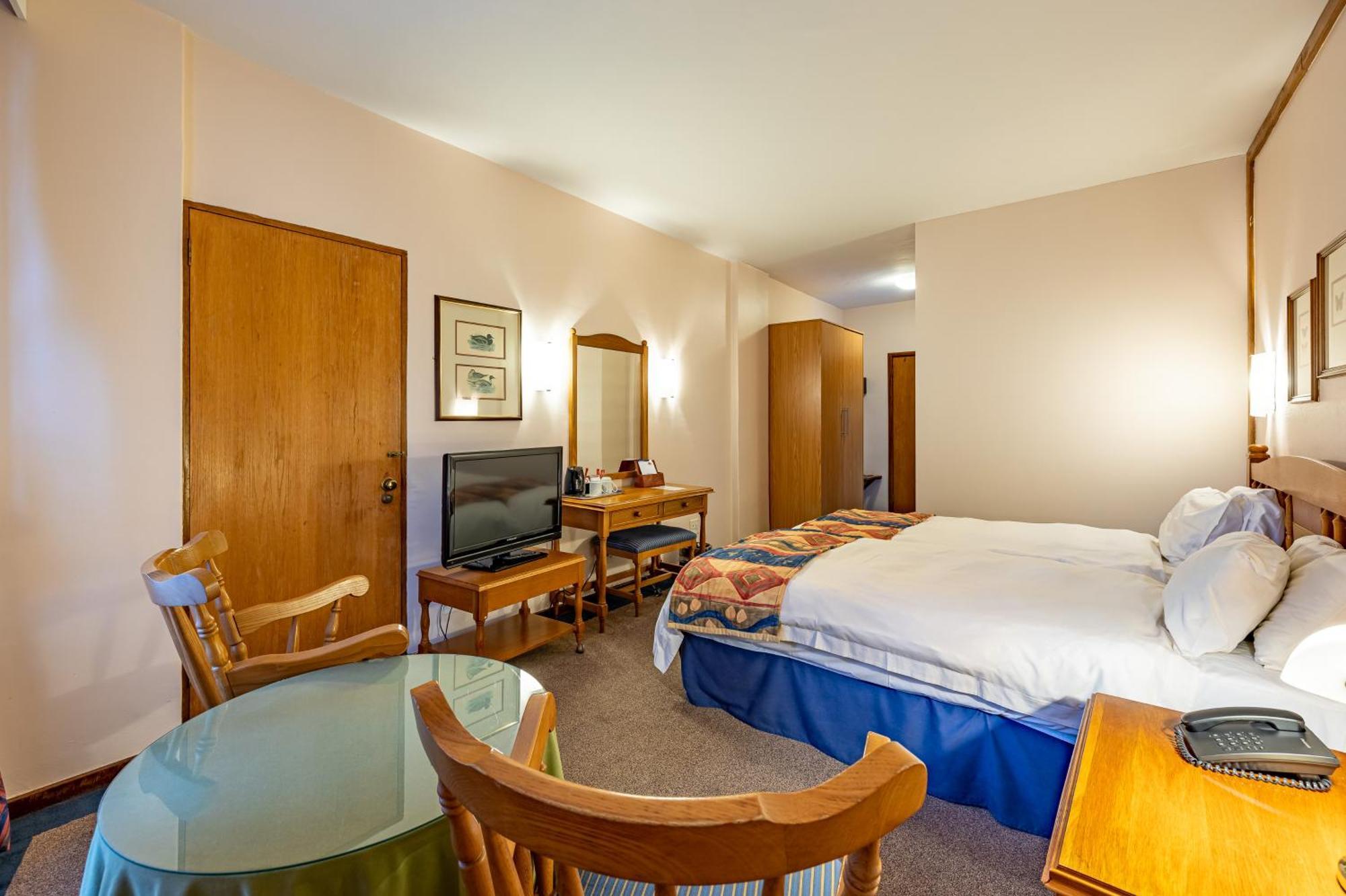 African Sky Hotels - Pine Lake Inn White River Exteriör bild