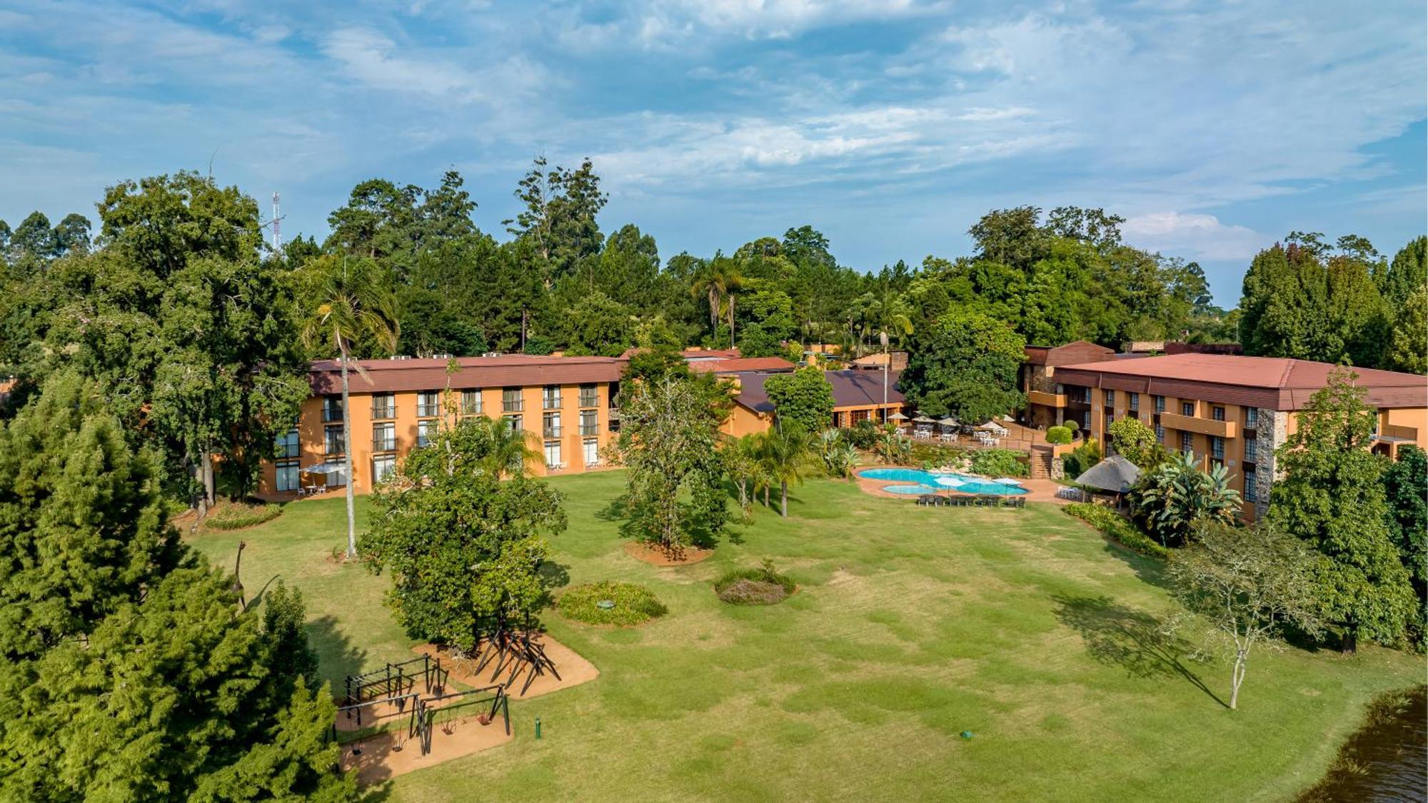 African Sky Hotels - Pine Lake Inn White River Exteriör bild