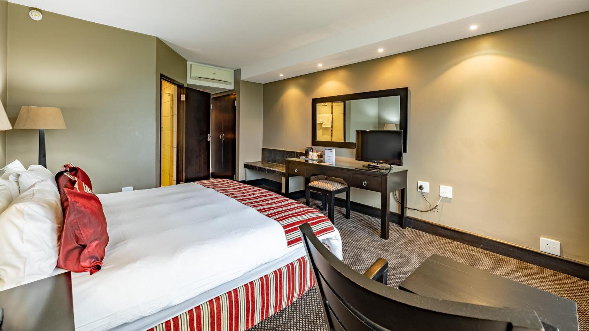 African Sky Hotels - Pine Lake Inn White River Exteriör bild