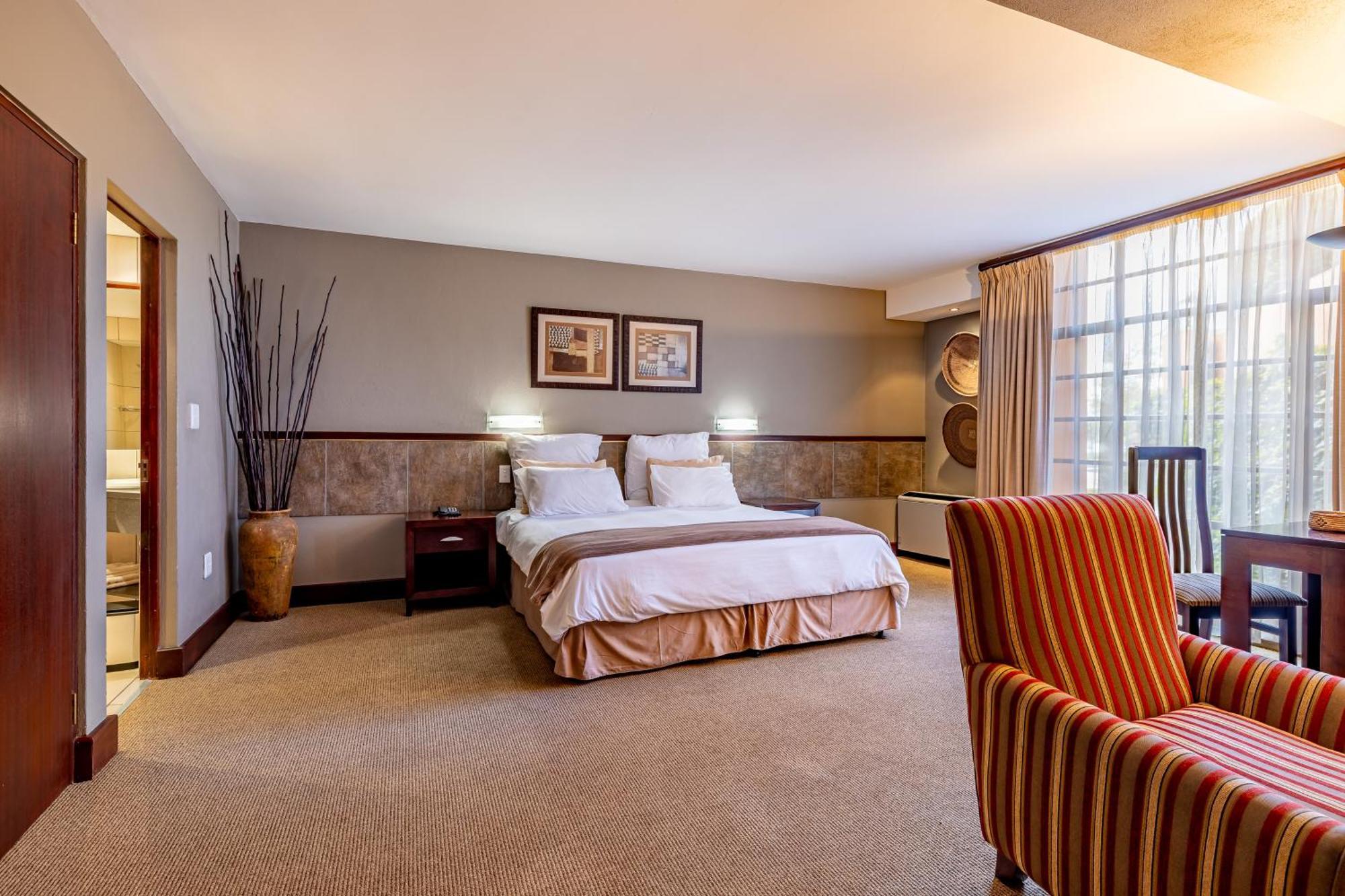 African Sky Hotels - Pine Lake Inn White River Exteriör bild