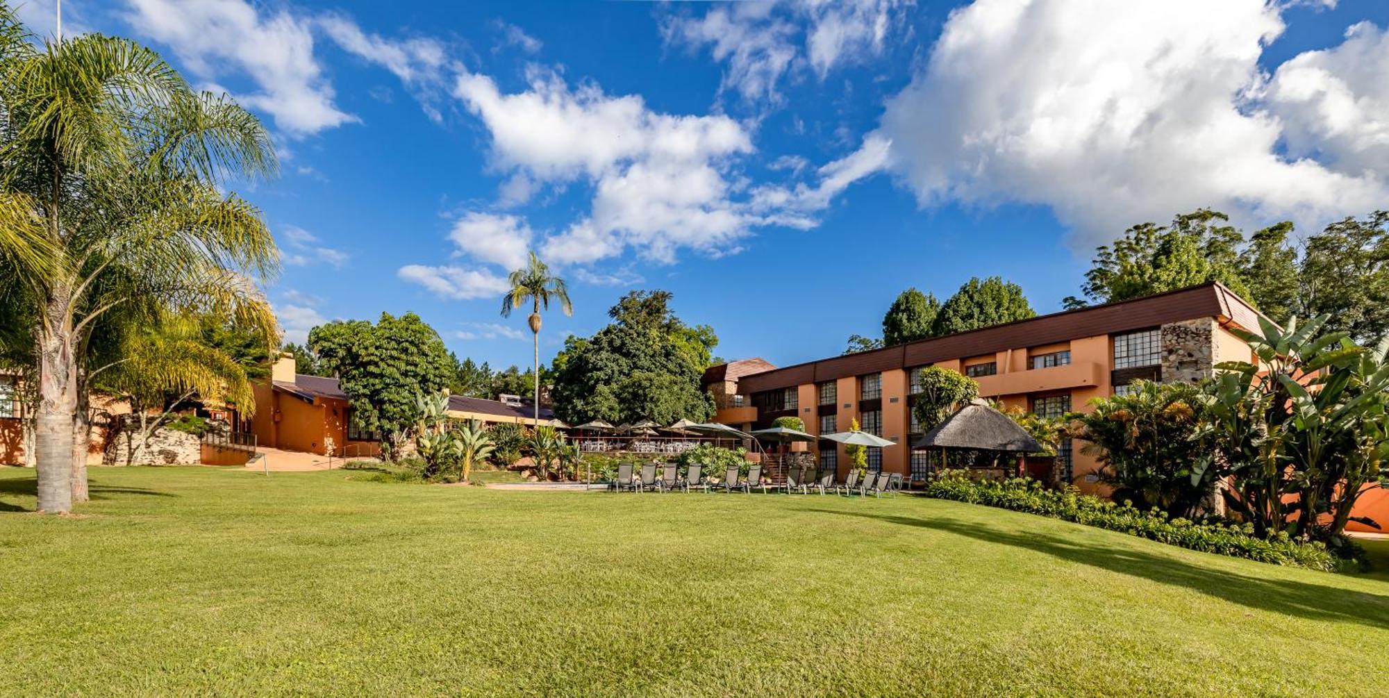 African Sky Hotels - Pine Lake Inn White River Exteriör bild